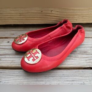 Tory Burch Women’s Size 7 Reva Flat Red Ballet Shoes Patent Leather Gold Logo